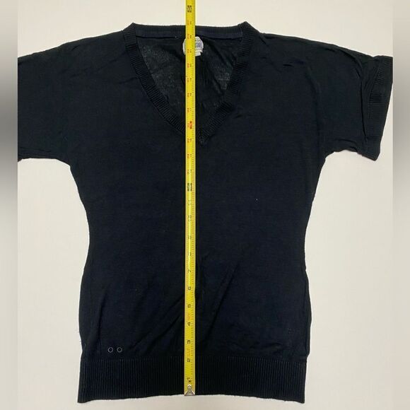 Converse One Star Women’s Black Ribbed V Neck Short Sleeve Shirt Sz S - Picture 3 of 9